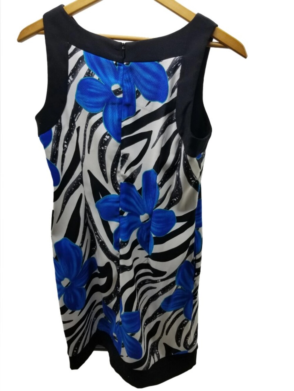 AGB Blue, Black and White Abstract Sheath Size 10 Petite Dress